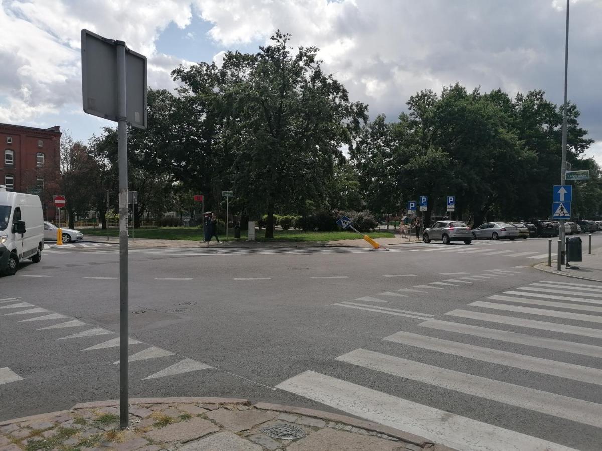 Hostel Tulip - Pokoj Jednoosobowy Nr 1 Ze Wspolna Lazienka I Kuchnia شتشيتسين المظهر الخارجي الصورة